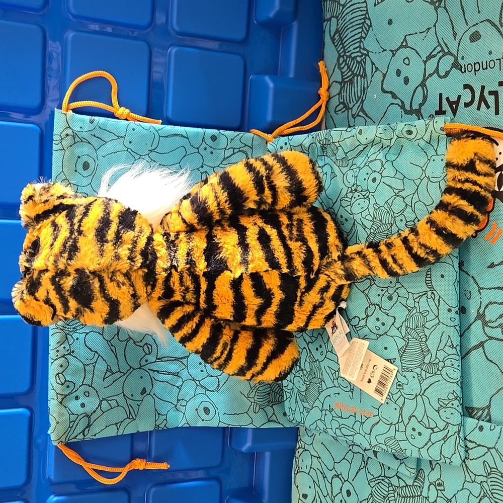 NWT Jellycat Original Bashful Tiger HTF